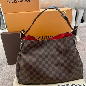 ✨100% AUTHENTIC Louis Vuitton Damier Ebene Reggia handbag with red interior✨👜